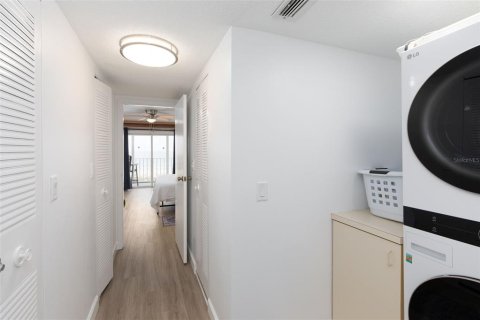 Copropriété à louer à Treasure Island, Floride: 3 chambres, 153.29 m2 № 1393733 - photo 26