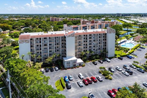 Condo in Delray Beach, Florida, 2 bedrooms № 2248390 - photo 20