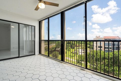 Condo in Delray Beach, Florida, 2 bedrooms № 2248390 - photo 19