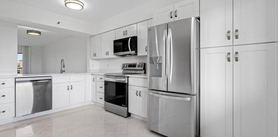 Condo in Delray Beach, Florida, 2 bedrooms № 2248390