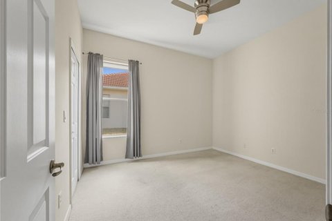 House in New Port Richey, Florida 4 bedrooms, 289.3 sq.m. № 2209748 - photo 21