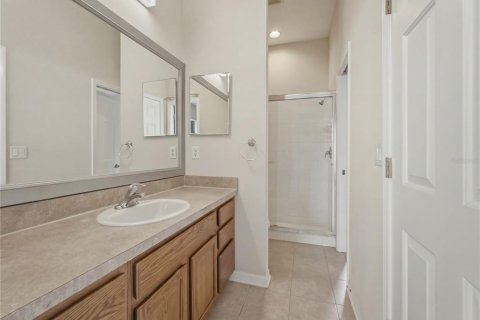 House in New Port Richey, Florida 4 bedrooms, 289.3 sq.m. № 2209748 - photo 22