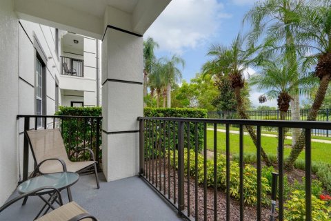 Condo in Orlando, Florida, 3 bedrooms  № 2396039 - photo 14