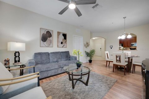 Condo in Orlando, Florida, 3 bedrooms  № 2396039 - photo 9