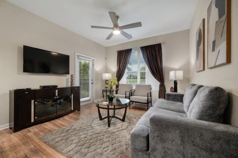 Condo in Orlando, Florida, 3 bedrooms  № 2396039 - photo 8