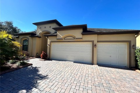 Casa en venta en Lutz, Florida, 4 dormitorios, 248.14 m2 № 2205169 - foto 2