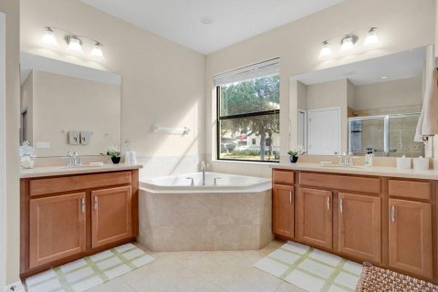 Casa en venta en Lutz, Florida, 4 dormitorios, 248.14 m2 № 2205169 - foto 19