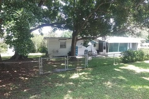 Снять в аренду виллу или дом в Тампа, Флорида 3 спальни, 137.5м2, № 1647917 - фото 2