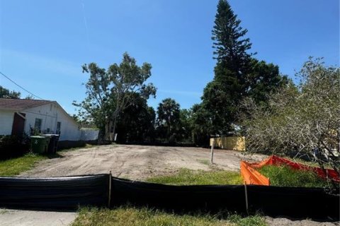 Casa en venta en Tampa, Florida, 4 dormitorios, 306.76 m2 № 1651936 - foto 2