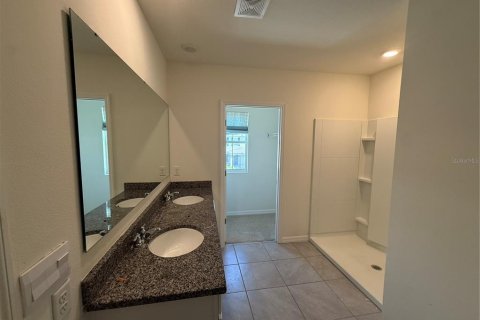 Villa ou maison à louer à Zellwood, Floride: 5 chambres, 243.96 m2 № 2339179 - photo 13