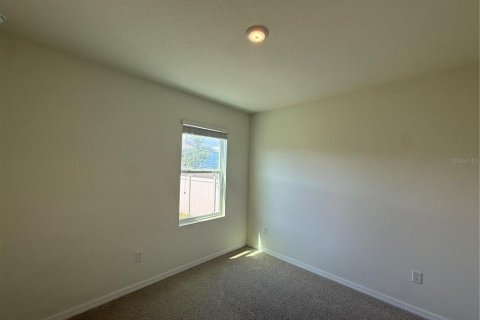 Villa ou maison à louer à Zellwood, Floride: 5 chambres, 243.96 m2 № 2339179 - photo 6