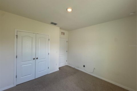 Villa ou maison à louer à Zellwood, Floride: 5 chambres, 243.96 m2 № 2339179 - photo 5