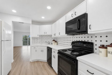 Copropriété à louer à Coral Springs, Floride: 2 chambres, 83.61 m2 № 2288580 - photo 11