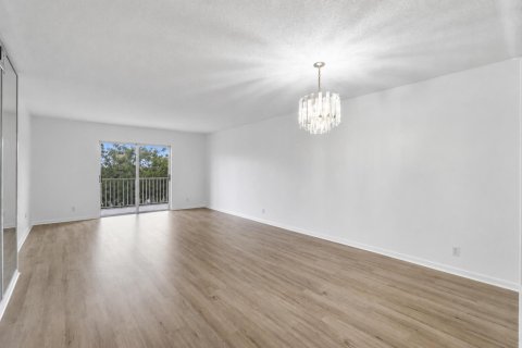 Copropriété à louer à Coral Springs, Floride: 2 chambres, 83.61 m2 № 2288580 - photo 10
