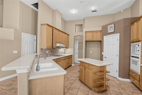 Villa ou maison à vendre à Orlando, Floride: 5 chambres, 341.97 m2 № 2415310 - photo 16