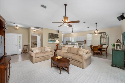 Casa en venta en Ocala, Florida, 4 dormitorios, 182.27 m2 № 1916736 - foto 9
