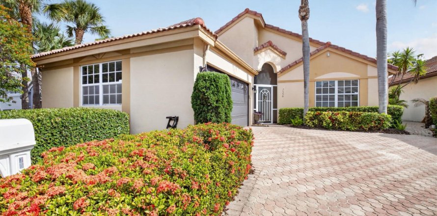Casa en Delray Beach, Florida 3 dormitorios, 182.18 m2 № 2078098