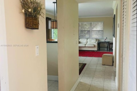 Copropriété à louer à Sunrise, Floride: 2 chambres, 85.84 m2 № 1999529 - photo 6