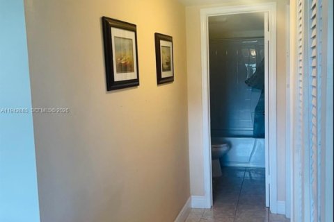 Copropriété à louer à Sunrise, Floride: 2 chambres, 85.84 m2 № 1999529 - photo 7