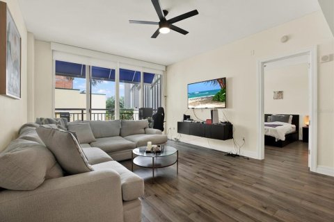 Condo in Clearwater, Florida, 2 bedrooms  № 2314130 - photo 11
