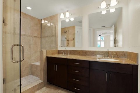 Condo in Clearwater, Florida, 2 bedrooms  № 2314130 - photo 16