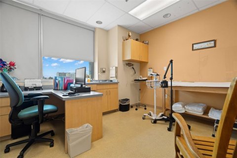 Propiedad comercial en alquiler en Saint Petersburg, Florida, 344.11 m2 № 1340359 - foto 23