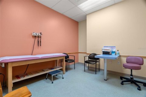 Propiedad comercial en alquiler en Saint Petersburg, Florida, 344.11 m2 № 1340359 - foto 21