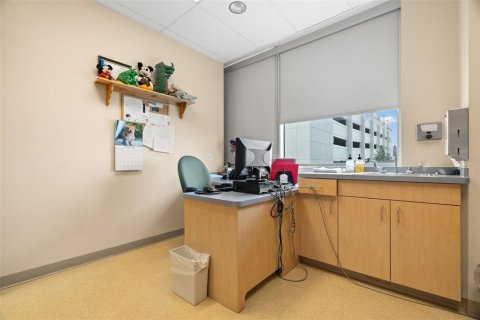 Propiedad comercial en alquiler en Saint Petersburg, Florida, 344.11 m2 № 1340359 - foto 24