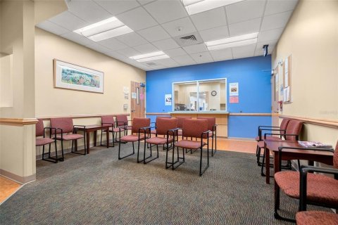 Propiedad comercial en alquiler en Saint Petersburg, Florida, 344.11 m2 № 1340359 - foto 15