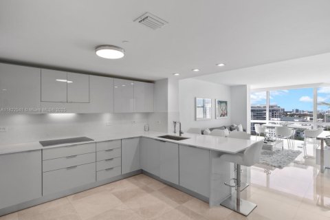 Copropriété à vendre à Miami Beach, Floride: 2 chambres, 123.56 m2 № 1786516 - photo 17