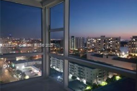 Copropriété à vendre à Miami Beach, Floride: 2 chambres, 123.56 m2 № 1786516 - photo 4