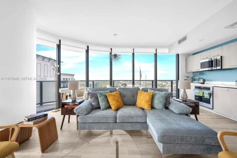 Condo in Miami, Florida, 2 bedrooms  № 2053044 - photo 3