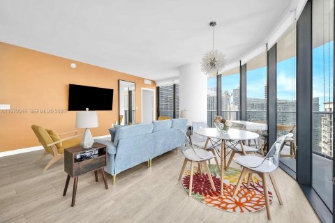 Condo in Miami, Florida, 2 bedrooms  № 2053044 - photo 4