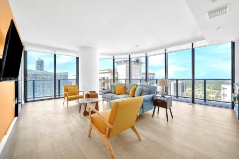 Condominio en Miami, Florida, 2 dormitorios  № 2053044