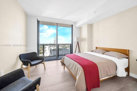 Condo in Miami, Florida, 2 bedrooms  № 2053044 - photo 10