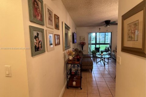 Copropriété à vendre à Sunrise, Floride: 1 chambre, 73.86 m2 № 1978348 - photo 5