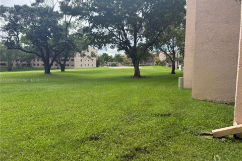 Copropriété à vendre à Sunrise, Floride: 1 chambre, 73.86 m2 № 1978348 - photo 30