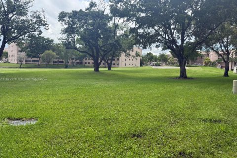 Copropriété à vendre à Sunrise, Floride: 1 chambre, 73.86 m2 № 1978348 - photo 28