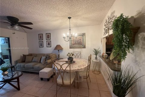 Copropriété à vendre à Sunrise, Floride: 1 chambre, 73.86 m2 № 1978348 - photo 8