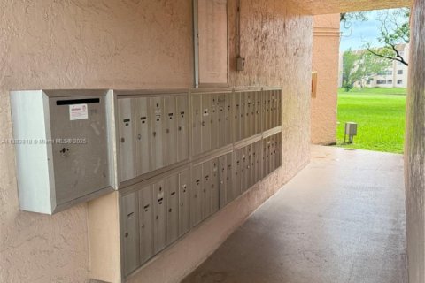 Copropriété à vendre à Sunrise, Floride: 1 chambre, 73.86 m2 № 1978348 - photo 25