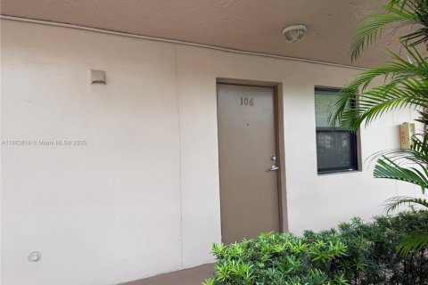 Copropriété à vendre à Sunrise, Floride: 1 chambre, 73.86 m2 № 1978348 - photo 27