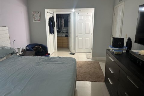 Купить кондоминиум в Майами, Флорида 2 спальни, 89.19м2, № 1830283 - фото 4