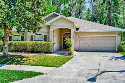 House in Gainesville, Florida 4 bedrooms, 182.74 sq.m. № 1732333 - photo 1