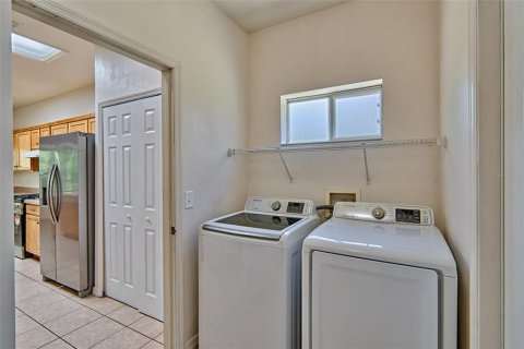 House in Gainesville, Florida 4 bedrooms, 182.74 sq.m. № 1732333 - photo 16