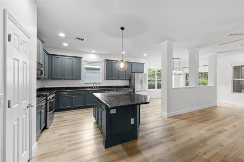 Villa ou maison à vendre à Fish Hawk, Floride: 4 chambres, 280.47 m2 № 2237129 - photo 8