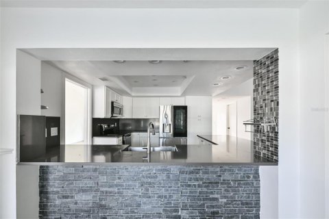 Casa en venta en Valrico, Florida, 4 dormitorios, 237.64 m2 № 2198622 - foto 13