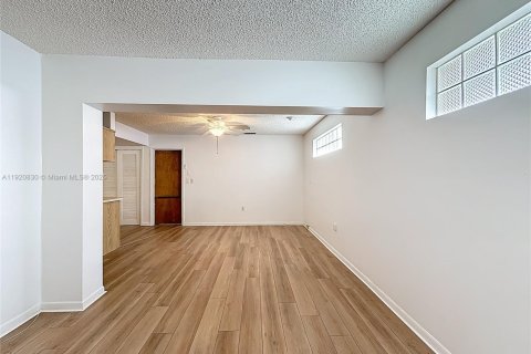 Купить виллу или дом в Мирамар, Флорида 3 спальни, 174.84м2, № 1976106 - фото 20