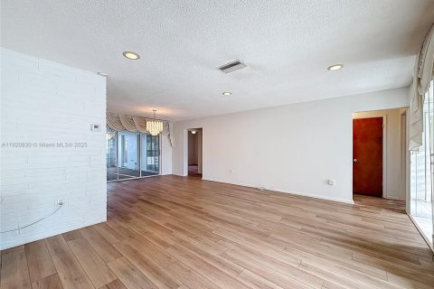 Купить виллу или дом в Мирамар, Флорида 3 спальни, 174.84м2, № 1976106 - фото 8