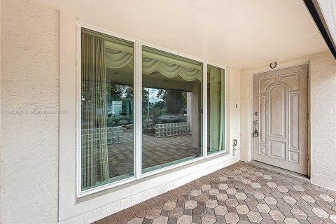 Купить виллу или дом в Мирамар, Флорида 3 спальни, 174.84м2, № 1976106 - фото 4