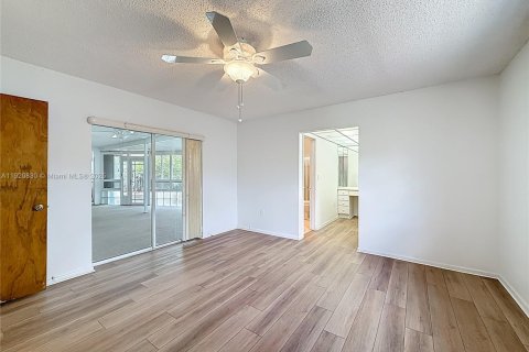 Купить виллу или дом в Мирамар, Флорида 3 спальни, 174.84м2, № 1976106 - фото 23